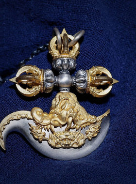 藏银钺刀吊坠男女款藏传文玩配饰项链精工雕刻复古朋克金刚斧