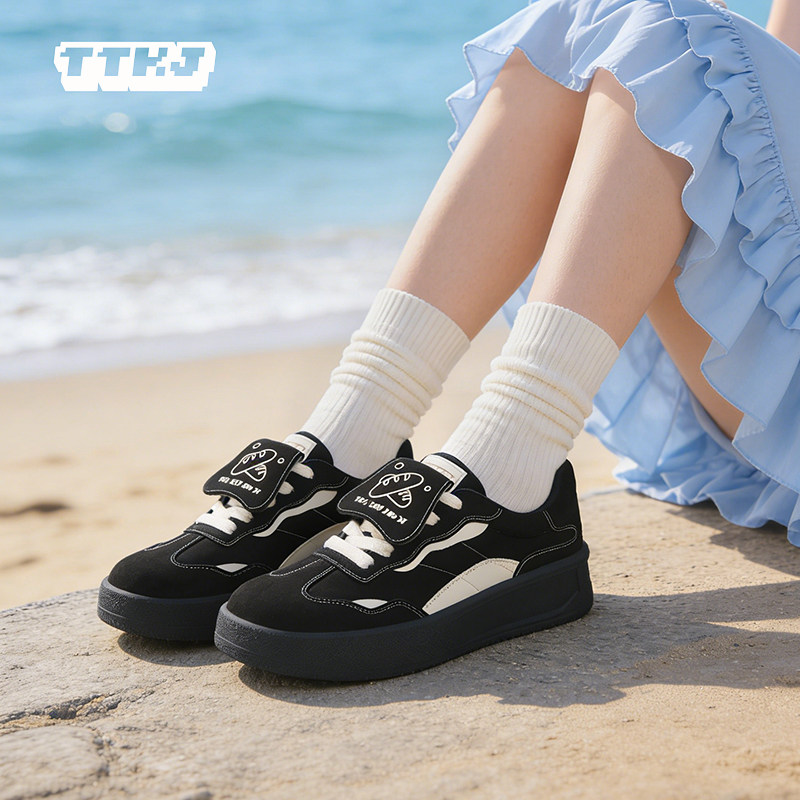 TTKJ黑色德训鞋女2025秋冬新款复古翻盖厚底增高百搭休闲运动鞋子