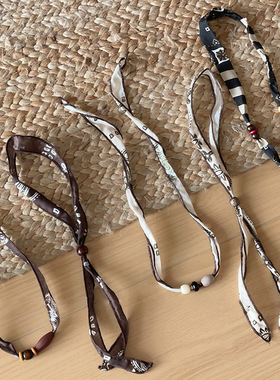 2025新款咖色腰花果丝巾项链女独特设计感围脖毛衣链简约气质配饰