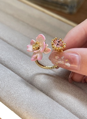 花粉色盛开莲花粉宝石花蕊戒