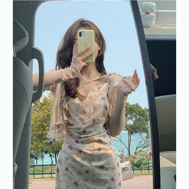 超仙女甜美小清新2022新款茶歇初恋吊带碎花连衣裙子两件套装夏季