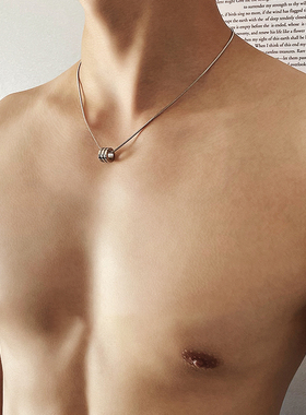 欧美嘻哈男女潮简约锁骨链冷淡小众精致高级感转运吊坠钛钢项链