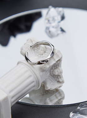 中性钛钢简约莫比乌斯戒指