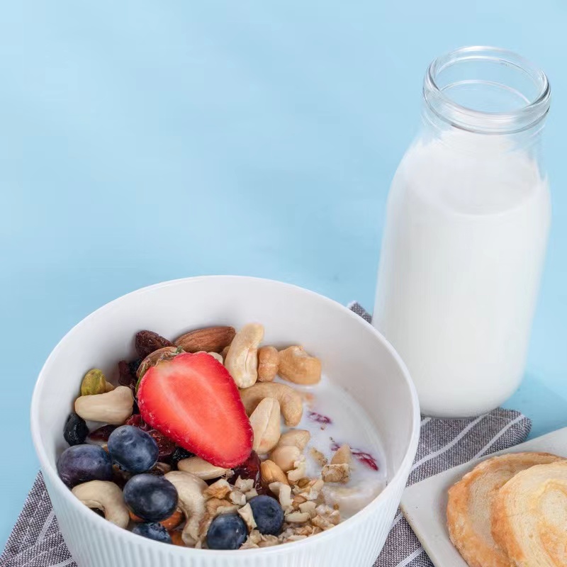 山姆食品代购店 蒙牛鲜牛奶 全脂巴氏杀菌乳 2L 低脂荷斯坦奶牛 - 图2