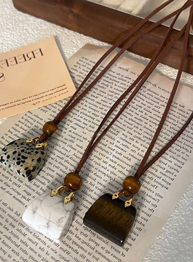 EARMOON 设计感虎眼石天然石包包吊坠项链女秋冬新款时尚百搭颈链