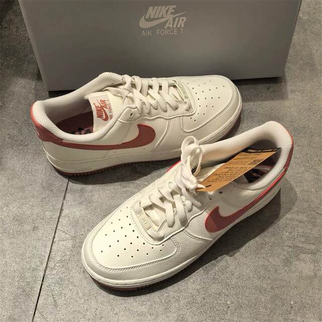 Nike women's shoes 2024 winter new comfortable and versatile Air Force One low-top sneakers DC9486-105