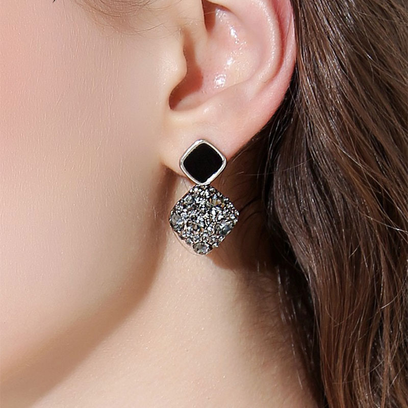 黑色菱形职场百搭耳钉气质高级感显脸瘦耳环简约小众2025年新款潮 - 图3