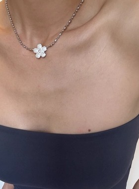 清冷感白色山茶花项链女2025新款