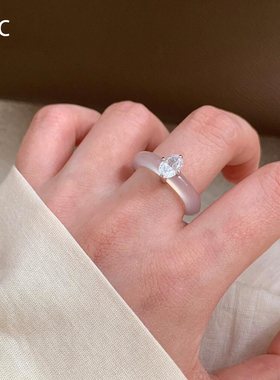 S925银新中式冰透白玉髓锆石戒指