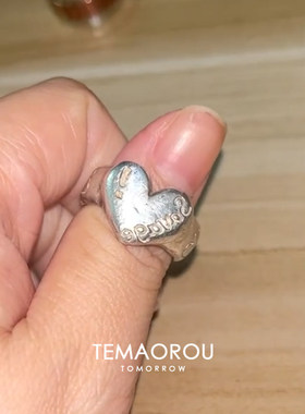 韩系刻雕爱心英文戒指女通勤百搭