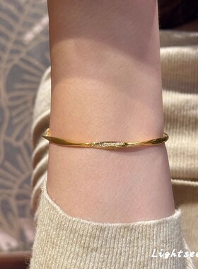 金色手链女款2025新款轻奢小众感