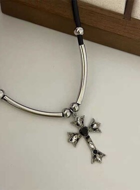 黑色拼接十字架款美式锁骨链