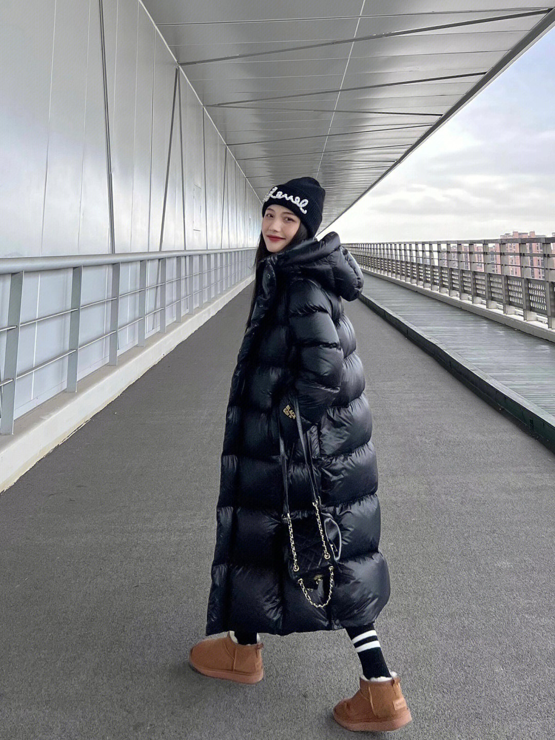 史底价给力呀！黑金羽绒服反季清仓