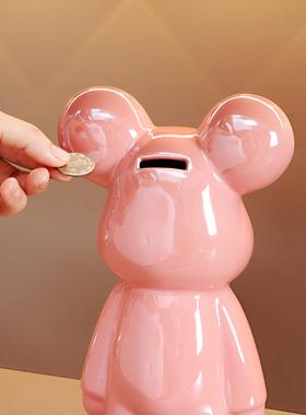 轻奢暴力熊公仔摆件存钱罐客厅电视柜高档家居酒柜2025年新款装饰