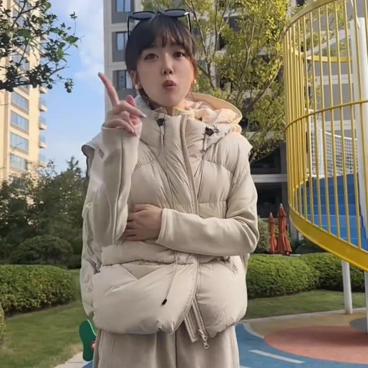 羽绒马甲女短款连帽冬季新款2024韩宽松高级感小个子背心坎肩外套,淘宝优惠券,粉丝福利购,淘宝优惠卷