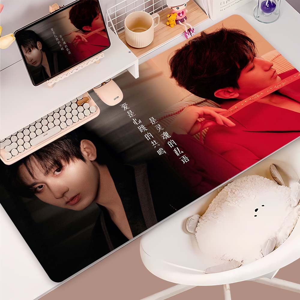 成毅鼠标垫超大号电脑键盘垫办公女生帅哥粉丝礼品定制周边桌垫,淘宝优惠券,粉丝福利购,淘宝优惠卷