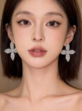 法式水钻花朵耳环女时尚气质高级感独特漂亮耳钉2026新款爆款耳饰