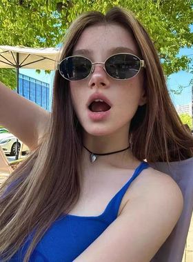 复古高级感椭圆形金属墨镜女款防紫外线小脸拍照新款防晒太阳眼镜