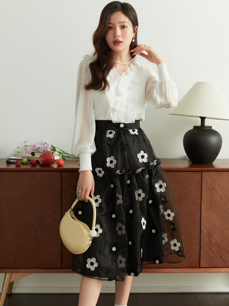 娃娃领衬衫轻熟法式小衫