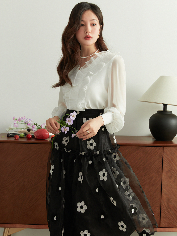 娃娃领衬衫轻熟法式小衫