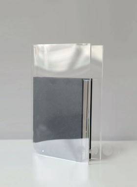 现代轻奢样板间客厅电视壁柜玻璃花器门型大理石软装饰品组合摆件