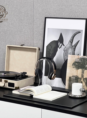 简约样板房书房桌面摆件组合