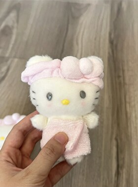 日本ULALOV浴衣Kitty毛绒挂件可爱凯蒂猫公仔包包挂饰钥匙扣