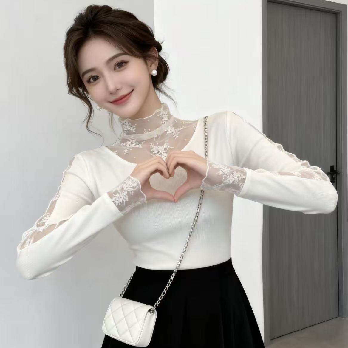 杏色减龄高领蕾丝拼接长袖打底衫女修身显瘦内搭磨毛保暖上衣小T