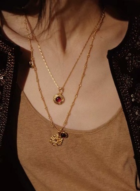 护身符马鞍扣银色刻纹木纹石项链