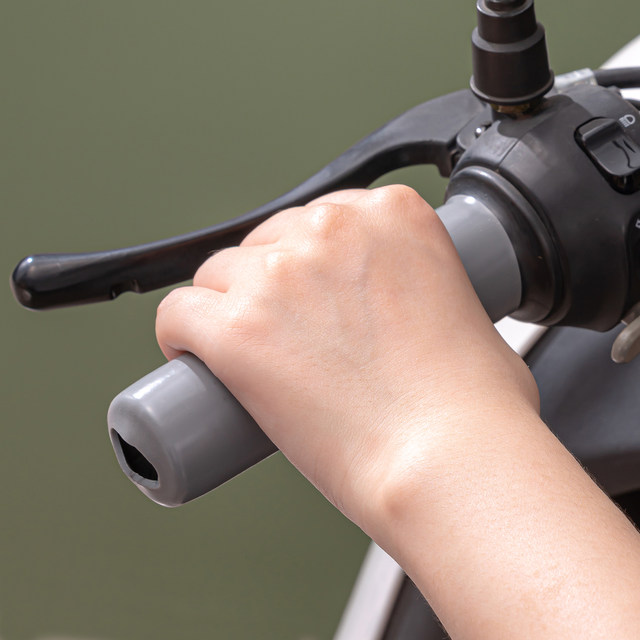 Children's bicycle handlebar electric battery car