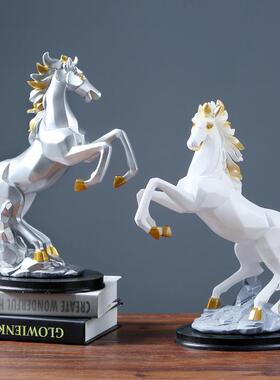 马摆件家居装饰品生肖马办公室电视柜工艺品礼品立马成功创意设计
