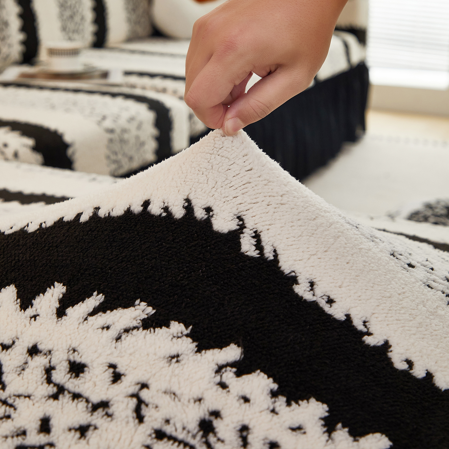 毛绒沙发套罩秋冬加厚保暖全包万能套沙发垫三座一贵妃皮沙发盖布 - 图1