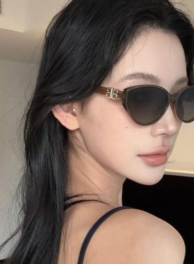 新款猫眼墨镜防紫外线户外网红时尚女款百搭不挑脸型显脸小太阳镜