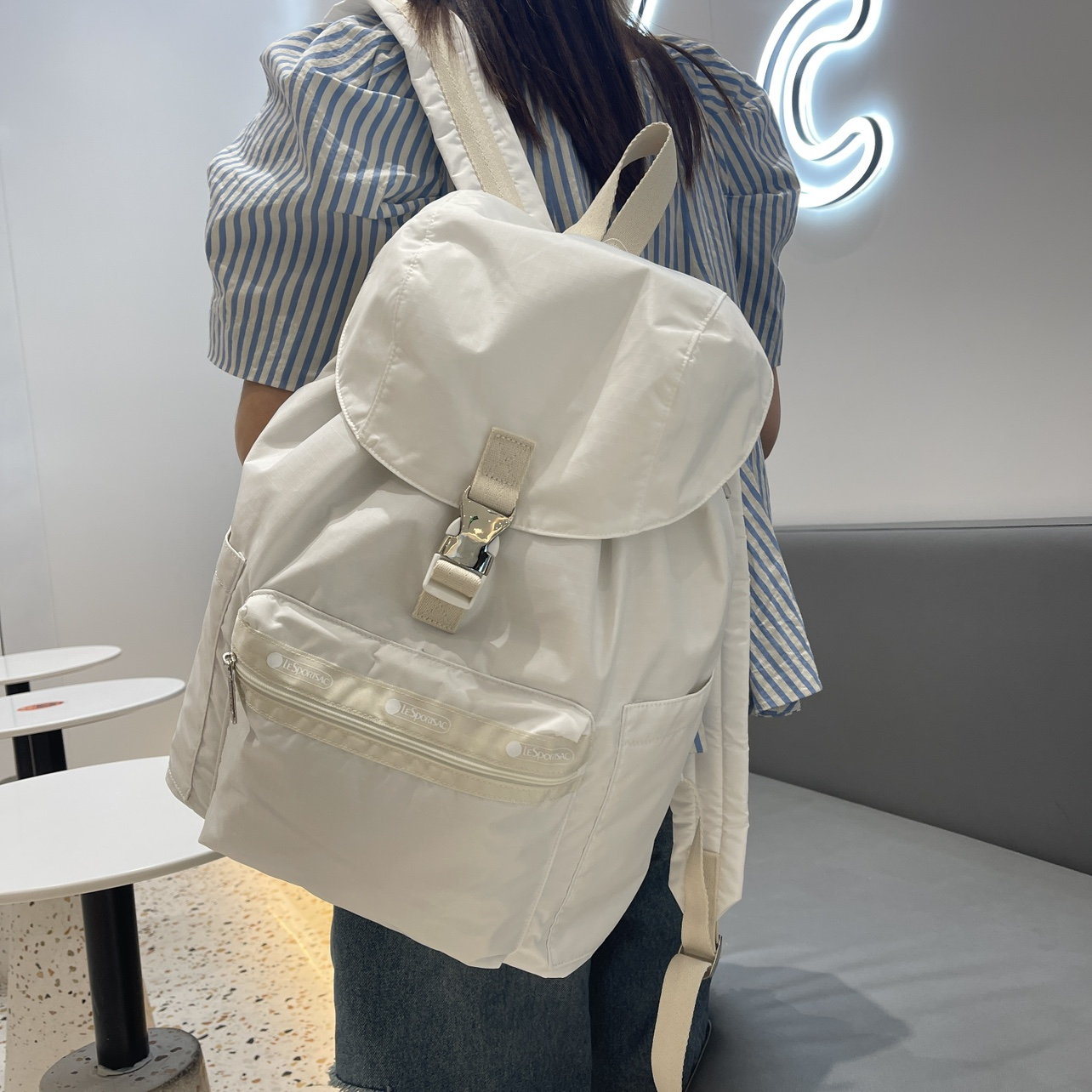 2023日本新品同步纯色拼搭旅行背包大容量轻便学生背包1343-图1