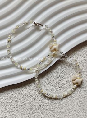 zizicz可爱奶油小狗记忆钢圈串珠手链原创低饱和小众混珠女孩饰品