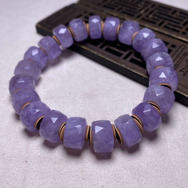 Natural antiques, jade, amethyst beads, wheel beads, straight-cut diamond beads, bracelets, necklaces, Buddhist beads, miscellaneous items
