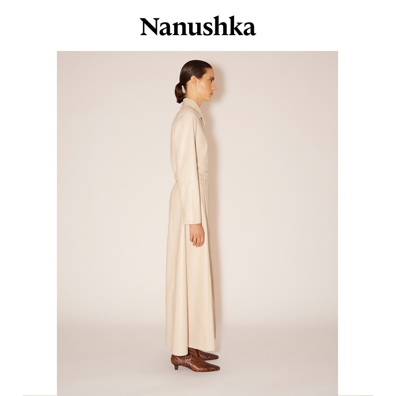 【经典惊喜折扣】NANUSHKA 女士 ASAYO 经典素皮衬衫式廓形连衣裙 - 图3