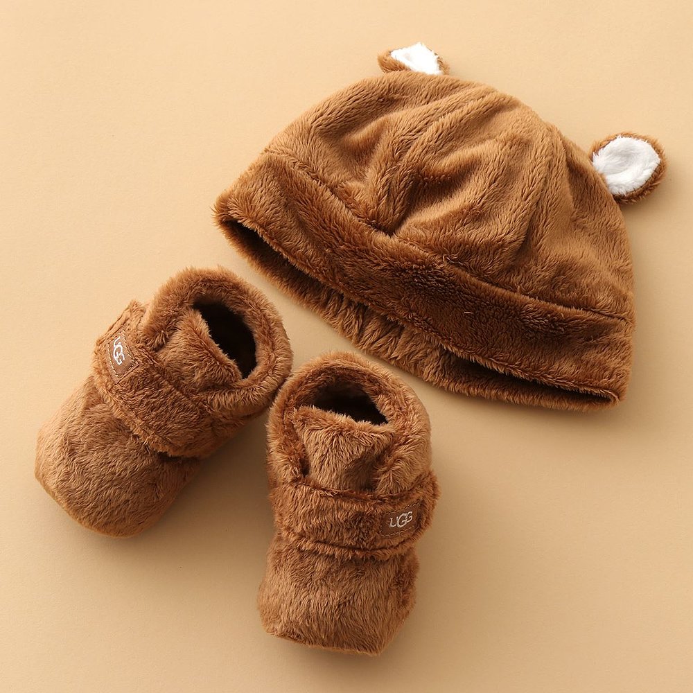 UGG BABY UGG 婴儿鞋针织帽礼品 2 件套 BIXBEE AND BEANIE 11209