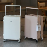 Универсальный вместительный и большой чемодан