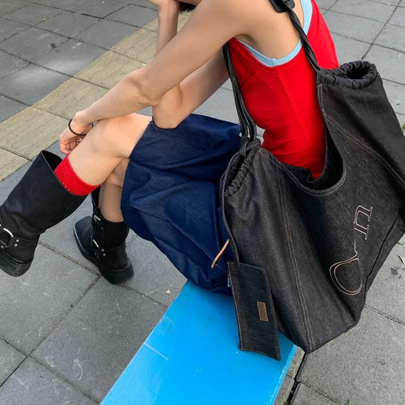 【张婧仪同款】Oohhygge.丹宁牛仔hobo原创松弛大容量通勤托特包,淘宝优惠券,粉丝福利购,淘宝优惠卷