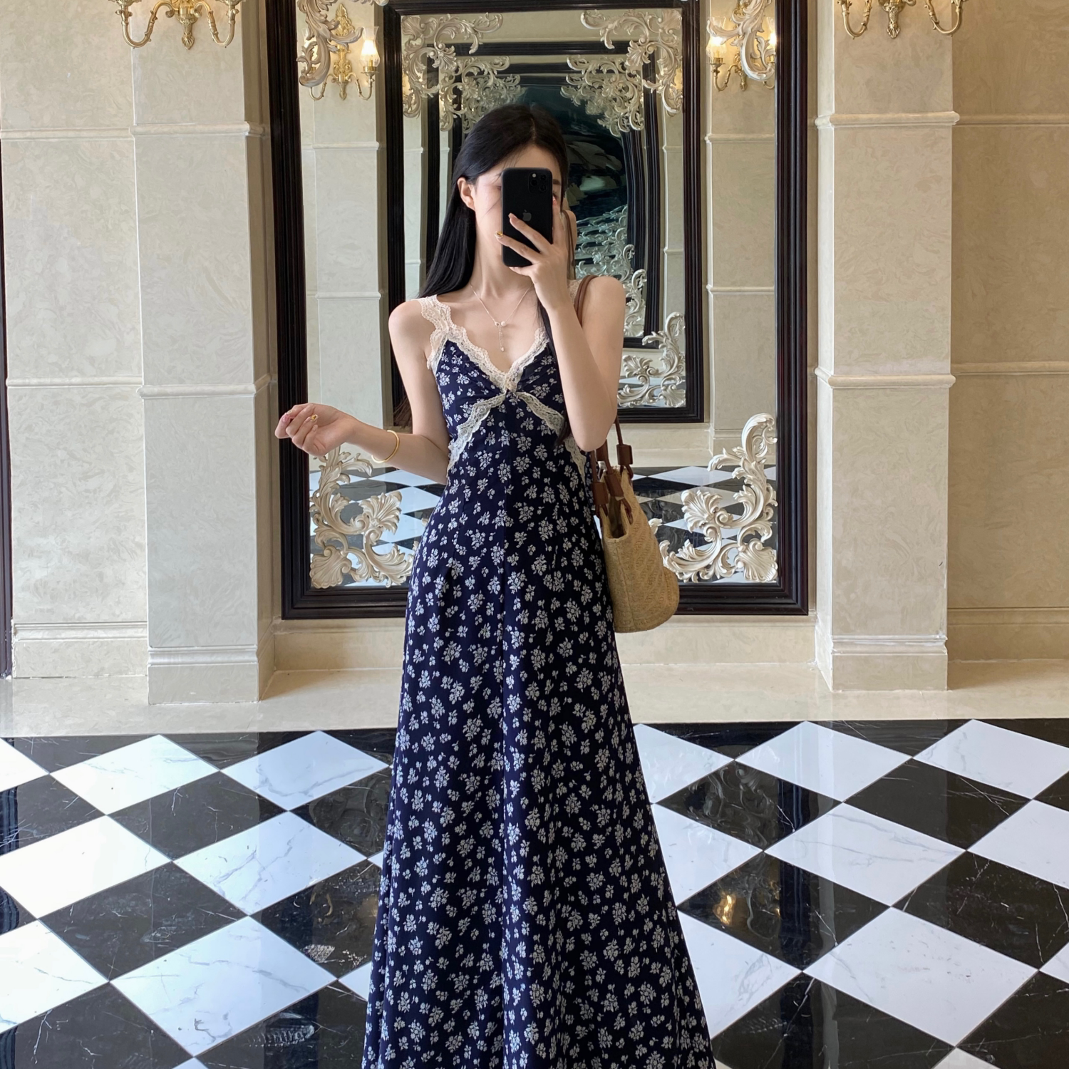 2H2026年春夏新款女装黑色无袖简约风格宽松版型连衣裙M