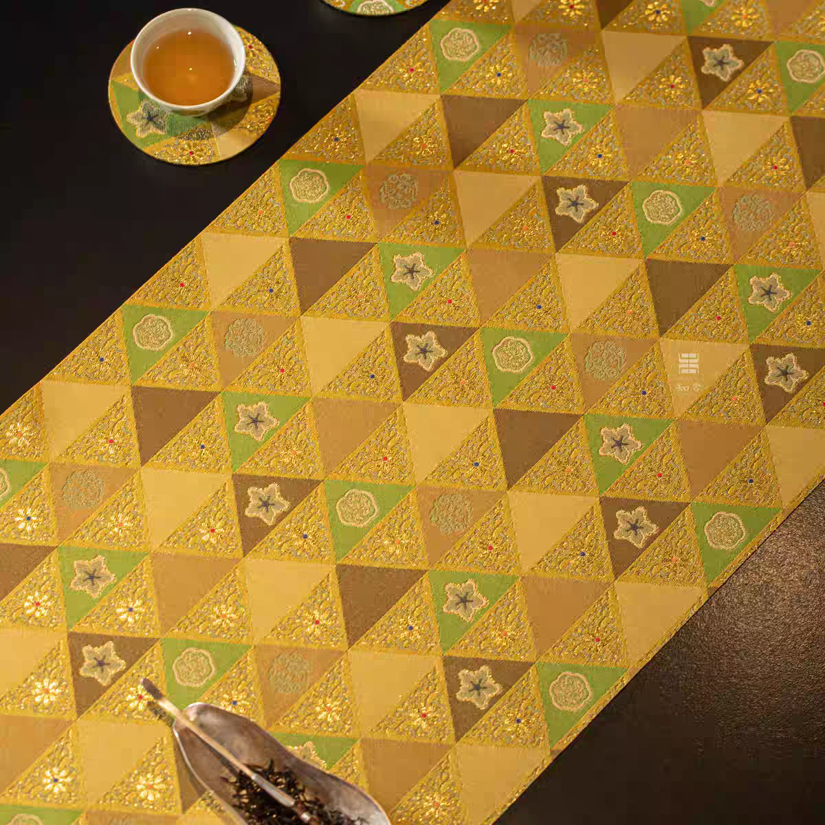 知舍 金彩山花纹茶席 原创 复古新中式轻奢 高端茶桌台布双面桌旗,淘宝优惠券,粉丝福利购,淘宝优惠卷