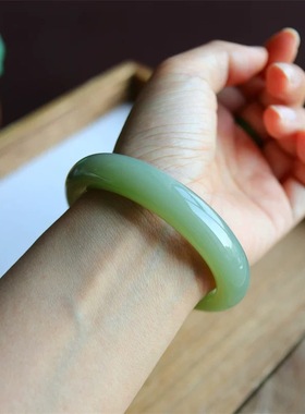 56和田玉冰晴水手镯宽条正品玉镯白玉湖水绿茶晴葡萄肉青提证书女