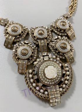 香蕉共和国打标母贝花朵夸张项链