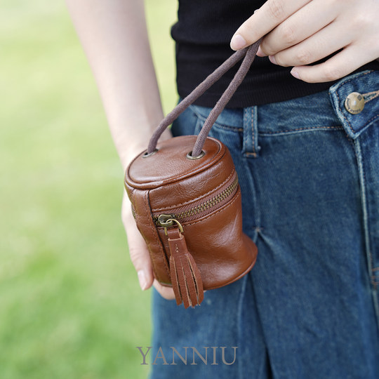 2023 Niche Texture Rock Cow Lip Красный пакет