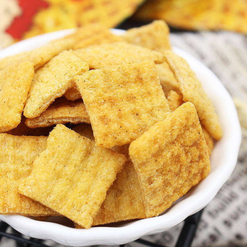 琥珀小米锅巴22g香脆麻辣味薯片零食大礼包休闲儿时膨化小吃