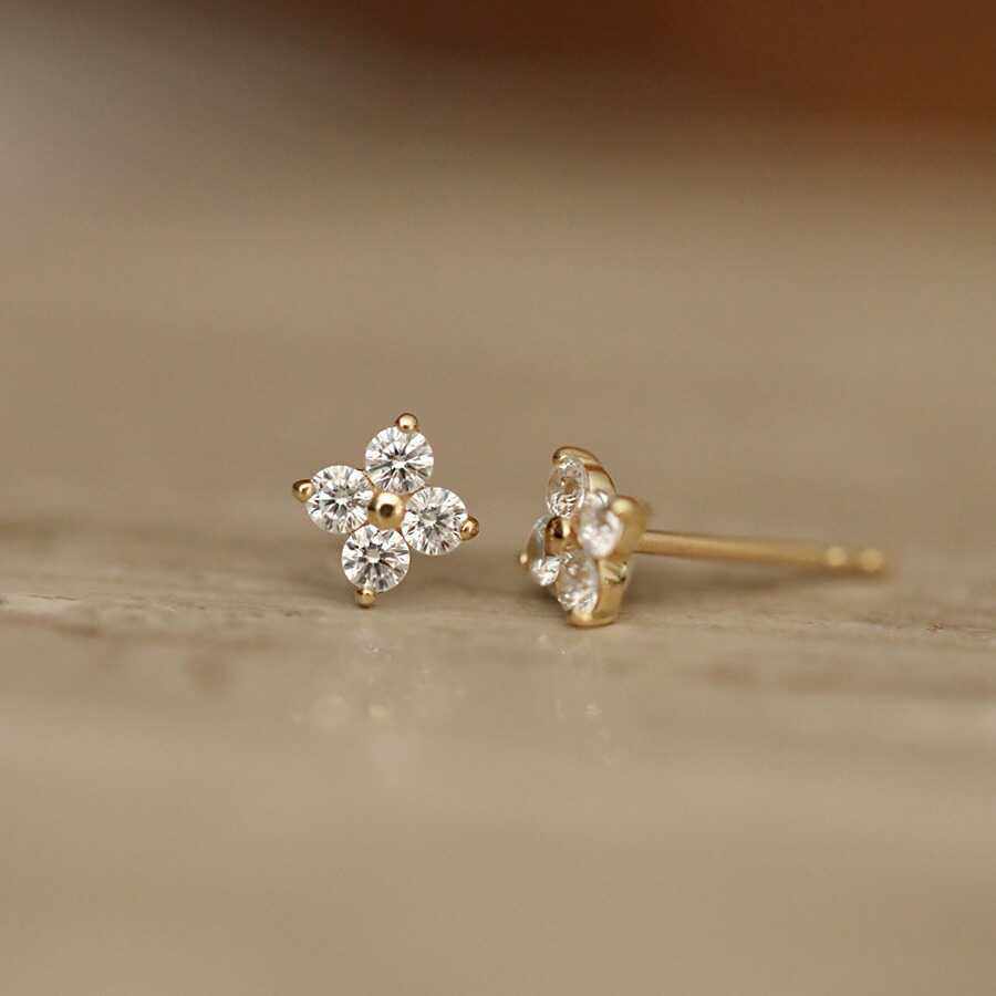 ROMANTIC何其有幸S925银镀18K金色幸运四叶草迷你耳钉女时尚气质,淘宝优惠券,粉丝福利购,淘宝优惠卷