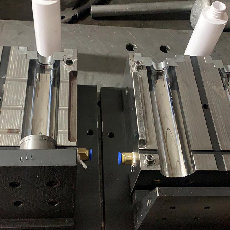 厂家生产直销高端化妆品注塑吹瓶模具开模定制瓶胚模具塑料模具 - 图2