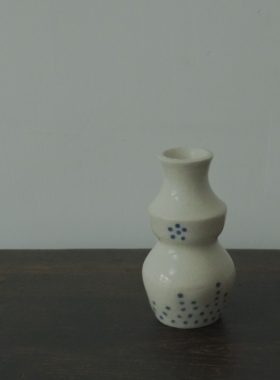 服部日那 ｜ 波点花器