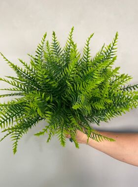 厂家现货 仿真绿植蕨类波斯草 7头喷色蜈蚣草 花艺造景塑料花